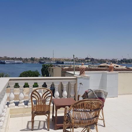 Appartamento Nile Sunrise Flats Luxor Esterno foto