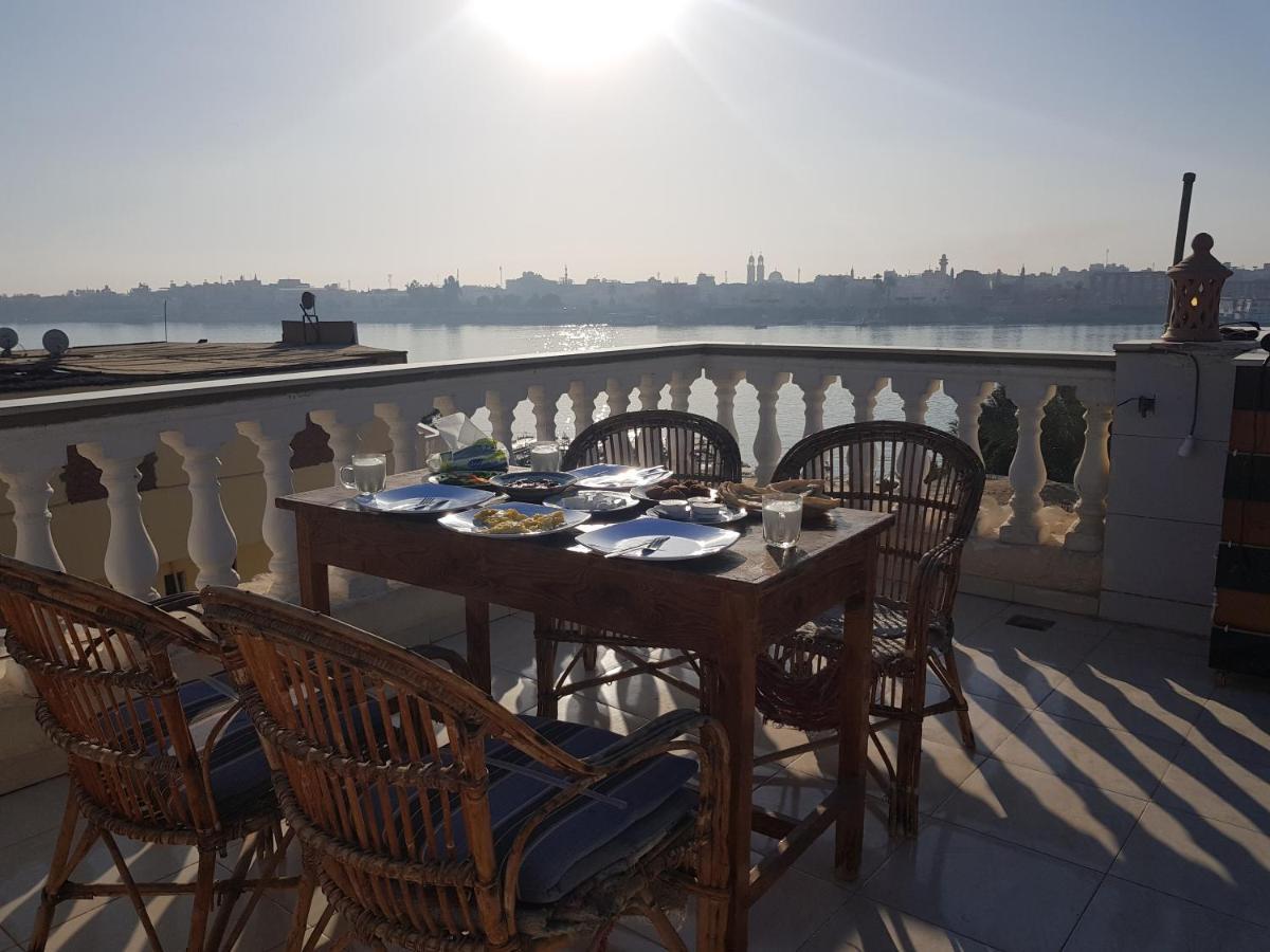 Appartamento Nile Sunrise Flats Luxor Esterno foto