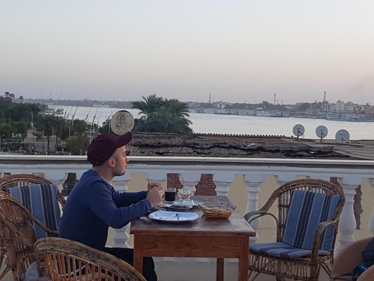 Appartamento Nile Sunrise Flats Luxor Esterno foto
