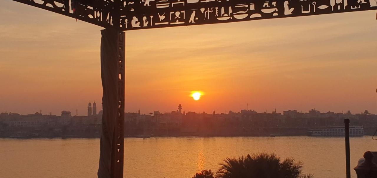 Appartamento Nile Sunrise Flats Luxor Esterno foto
