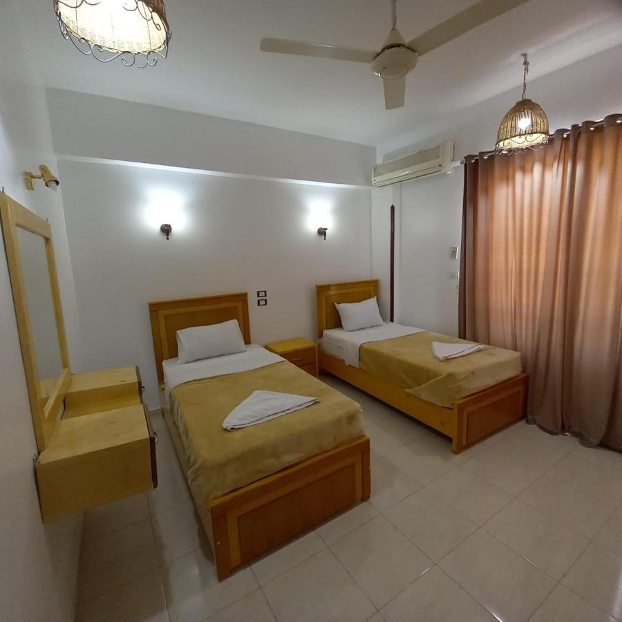 Appartamento Nile Sunrise Flats Luxor Esterno foto