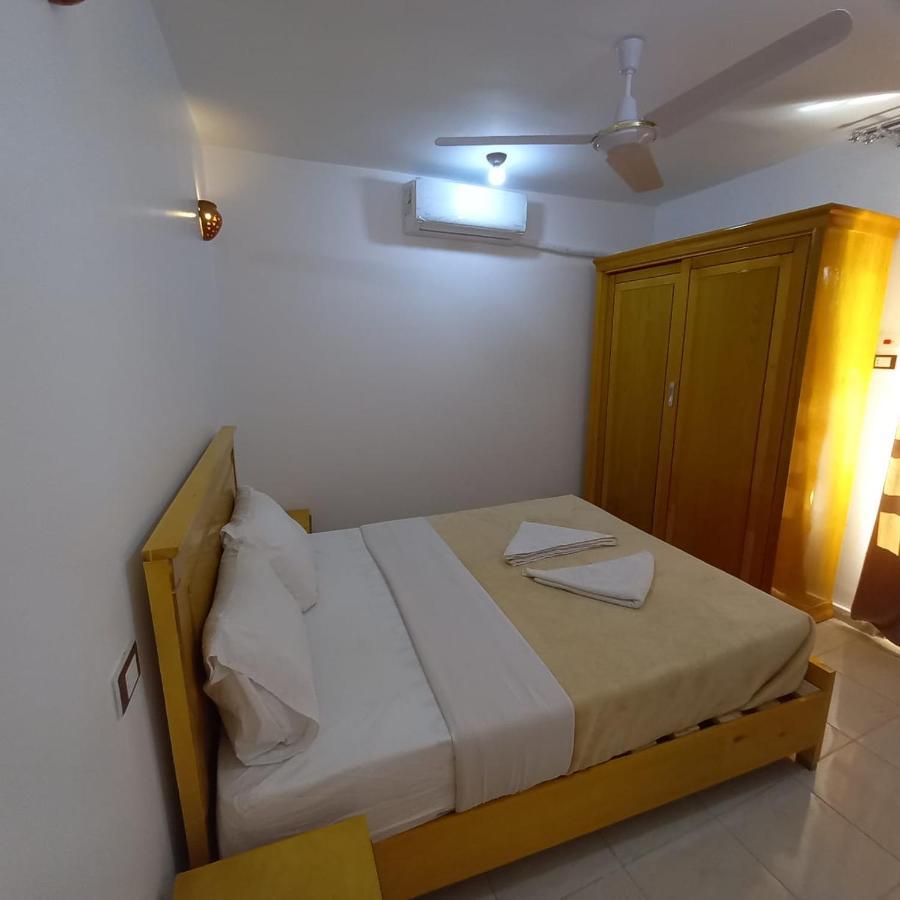Appartamento Nile Sunrise Flats Luxor Esterno foto