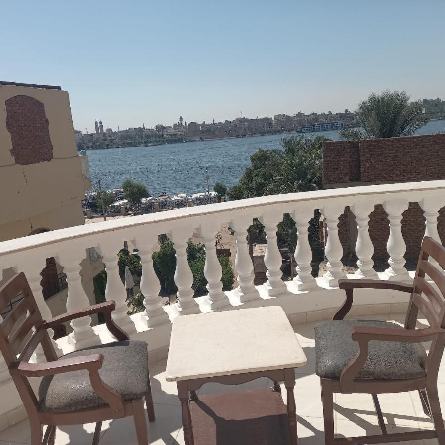 Appartamento Nile Sunrise Flats Luxor Esterno foto
