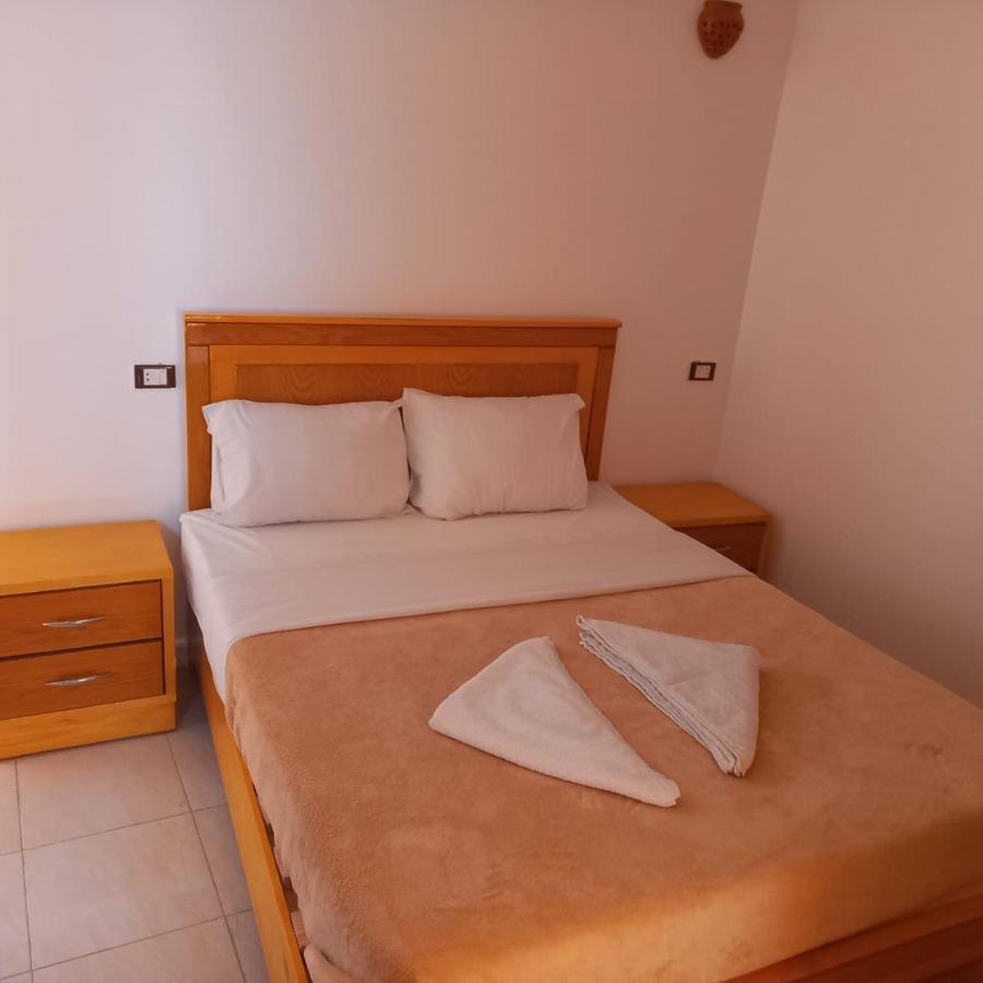 Appartamento Nile Sunrise Flats Luxor Esterno foto