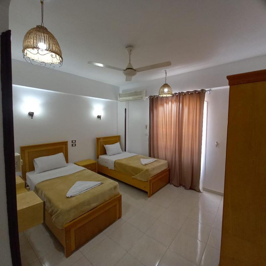 Appartamento Nile Sunrise Flats Luxor Esterno foto