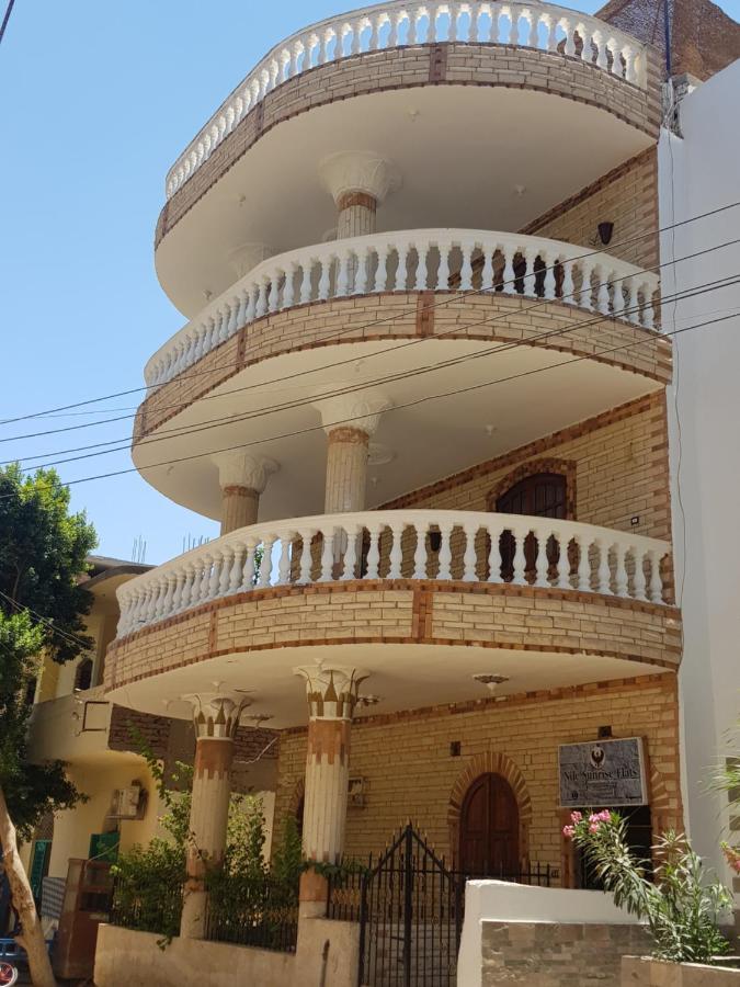 Appartamento Nile Sunrise Flats Luxor Esterno foto