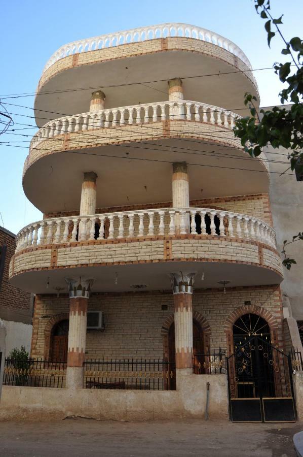 Appartamento Nile Sunrise Flats Luxor Esterno foto
