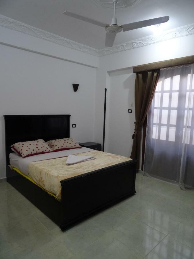 Appartamento Nile Sunrise Flats Luxor Esterno foto