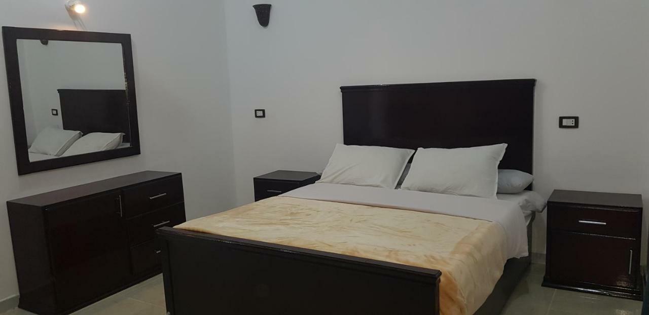 Appartamento Nile Sunrise Flats Luxor Esterno foto
