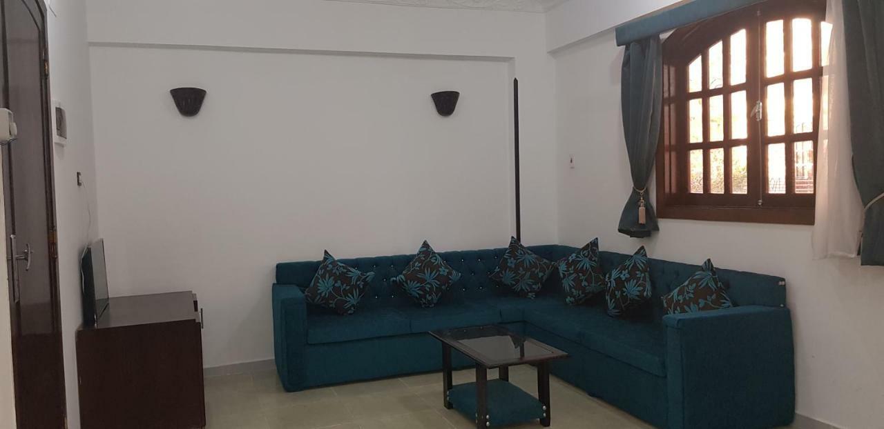 Appartamento Nile Sunrise Flats Luxor Esterno foto