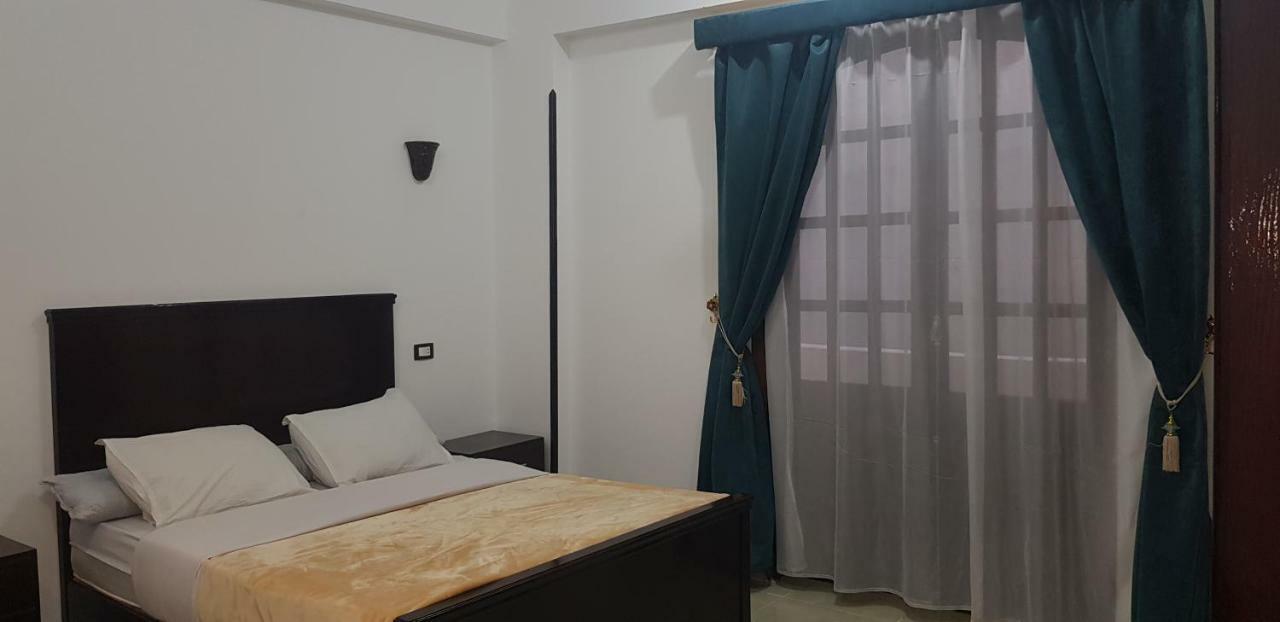 Appartamento Nile Sunrise Flats Luxor Esterno foto