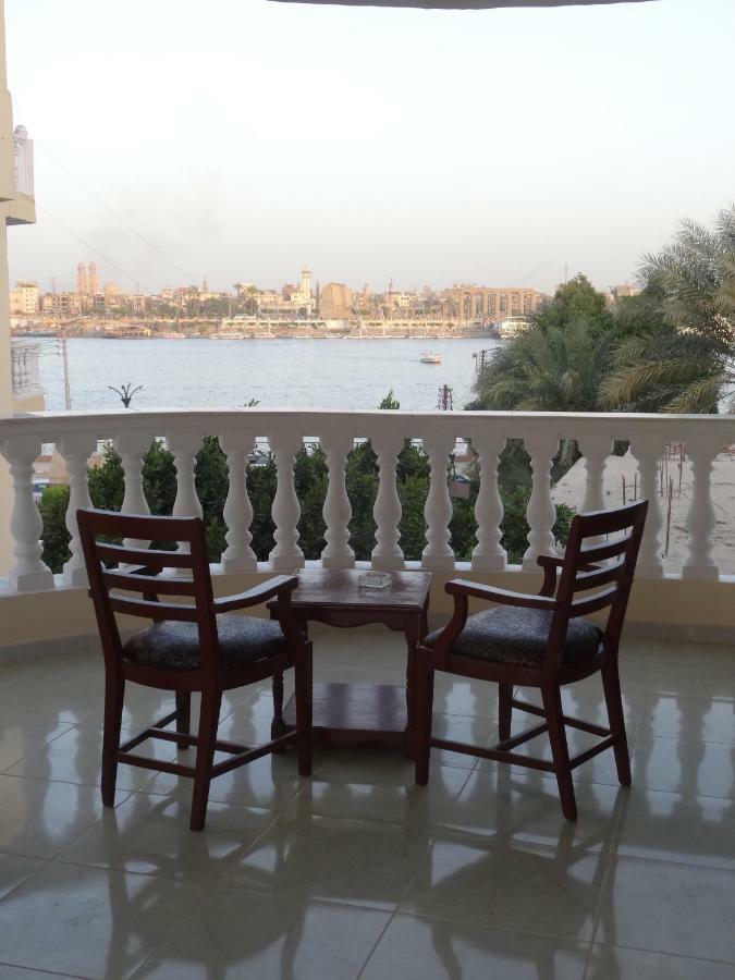 Appartamento Nile Sunrise Flats Luxor Esterno foto